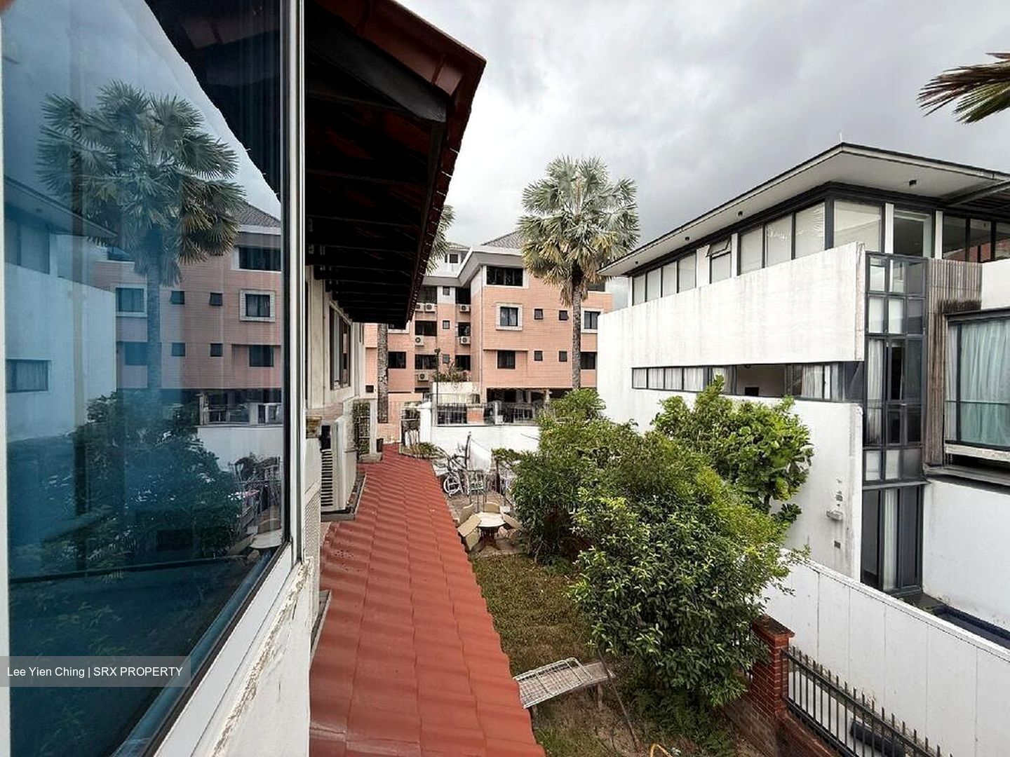 Highland Road (D19), Terrace #588383361